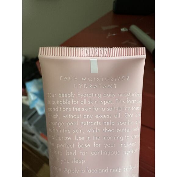 Kylie Skin by Kylie Jenner Face Moisturizer, 2x 1.7 FL OZ New - Picture 3 of 3